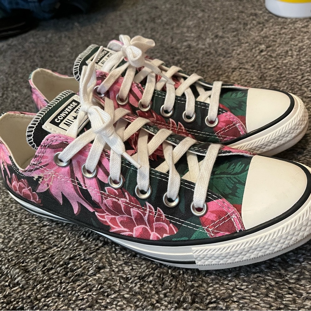 floral converse